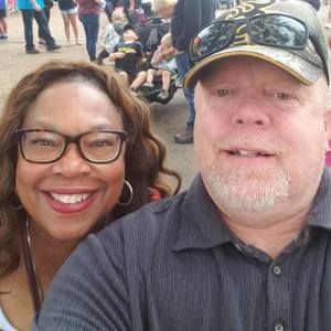 Meet your Posher, Cece